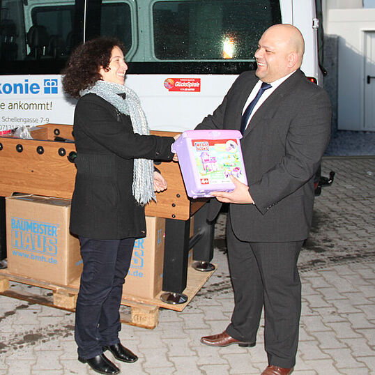 Spielzeugspenden an die Diakonie durch Böpple