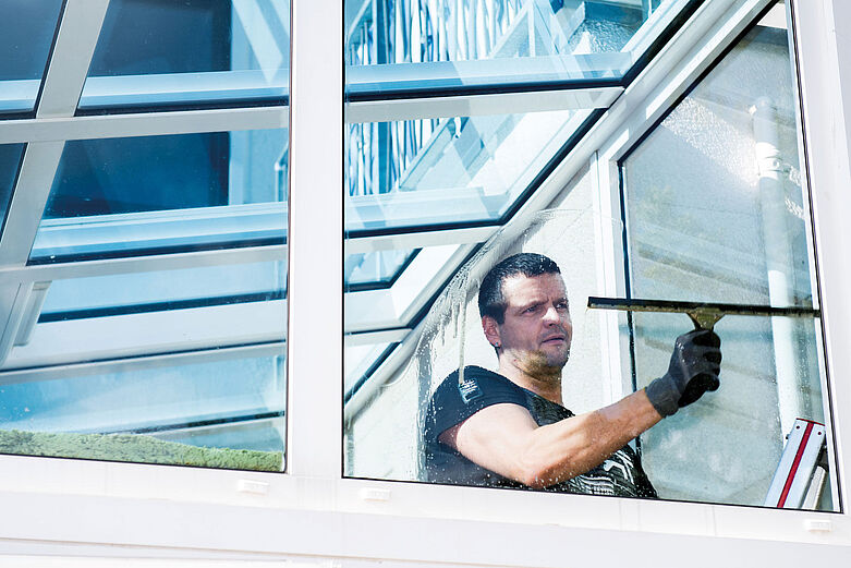Fensterreinigung durch Böpplebau