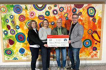 Übergabe der Spende an den Förderverein der Astrid-Lindgren-Schule Übergabe der Spende an den Förderverein der Astrid-Lindgren-Schule